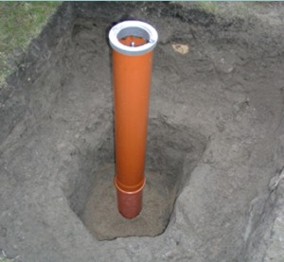 Das Bild zeigt das Einbringen einer unterirdischen Festlegung für das Sicherungsnetz Das Bild zeigt das Einbringen einer unterirdischen Festlegung für das Sicherungsnetz