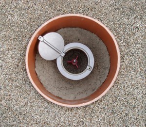 Das Bild zeigt eine Blick auf die unterirdische Festlegung für das Sicherungsnetz (3D-Vermarkung) Das Bild zeigt eine Blick auf die unterirdische Festlegung für das Sicherungsnetz (3D-Vermarkung)